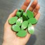 clips feuilles fixation murale plante
